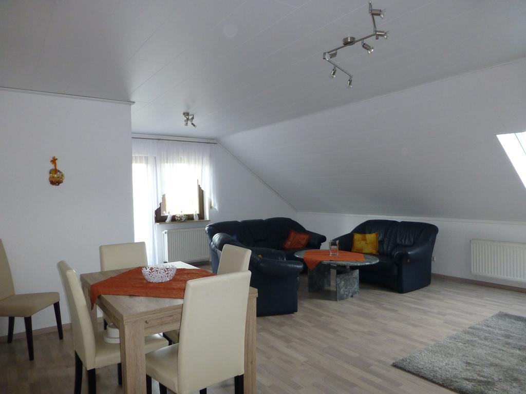 Ferienwohnung Irmgard Und Ferienwohnung Gerlinde Waldbrunn (Baden-Wurttemberg) Quarto foto